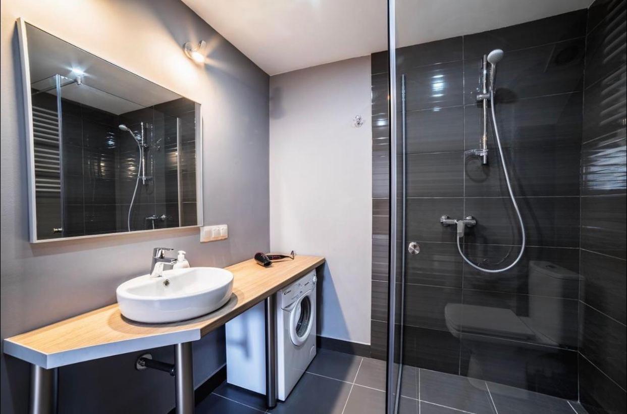 Apartment Ploscha Rynok Лвив Екстериор снимка
